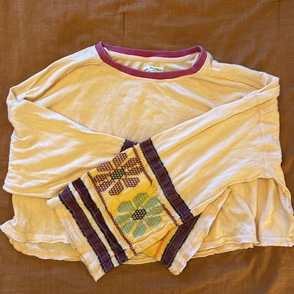We the Free crop with bell sleeves - Picture 1 of 4